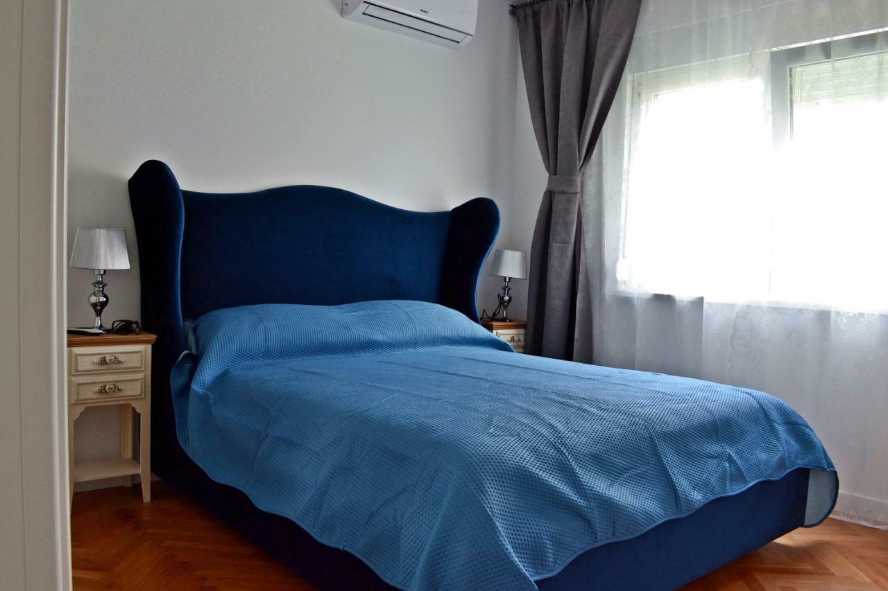 Apartment Anna Split With Parking Екстер'єр фото